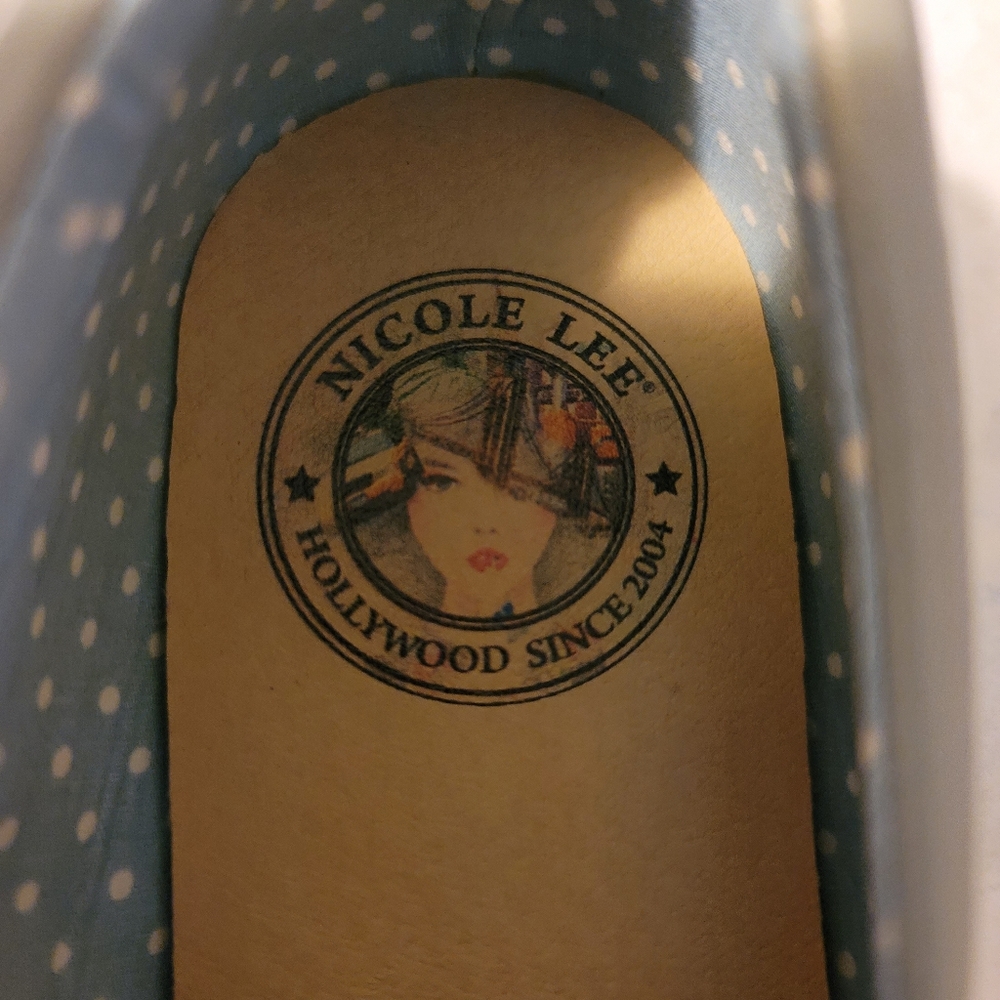 Glamor Nicole Lee Sneaker - Picture 6 of 7